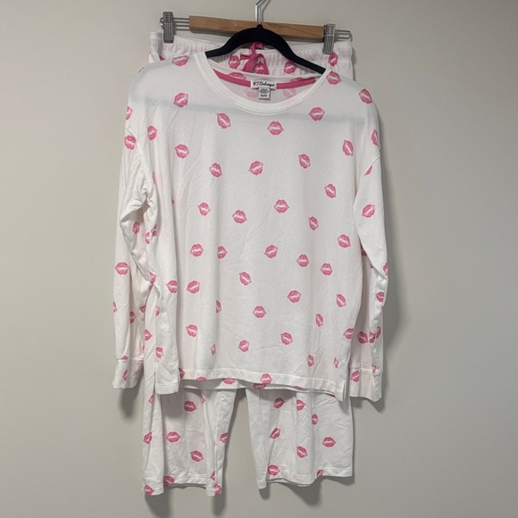P.J. Salvage Other - P.J. Salvage White Pajama Set with Pink Lips